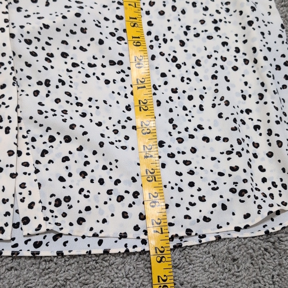 NYDJ Not Your Daughter's Jeans Animal Print Blouse Neutral Size XL - Picture 9 of 12